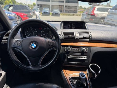 Used 2009 BMW 128i Convertible RWD image 16