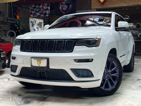 Used 2018 Jeep Grand Cherokee High Altitude AWD/4WD image 1