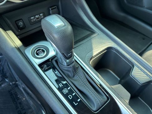 Used 2025 Nissan Sentra SV image 36