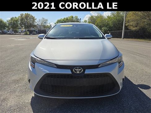 Used 2021 Toyota Corolla LE image 8