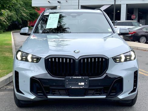 Used 2026 BMW X5 xDrive40i w/ M Sport Package AWD/4WD image 3