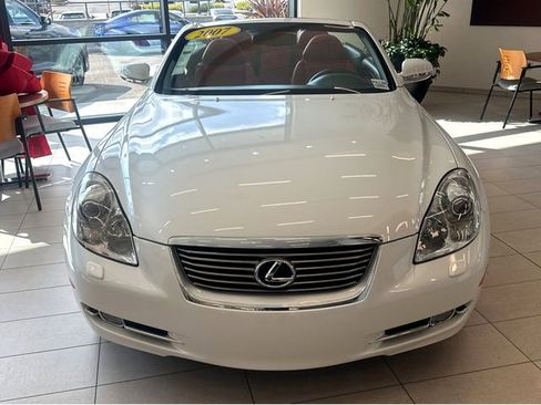 Used 2007 Lexus SC 430 Convertible image 3