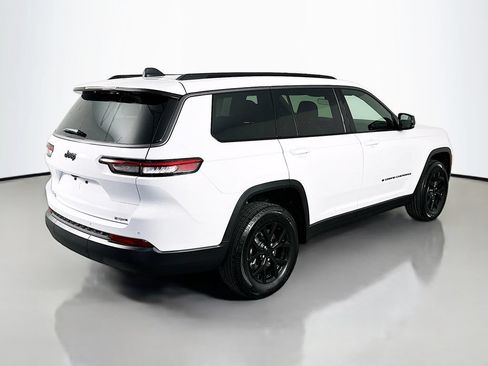 New 2026 Jeep Grand Cherokee L 2WD image 7