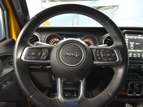 Used 2020 Jeep Wrangler Unlimited Sahara AWD/4WD image 9