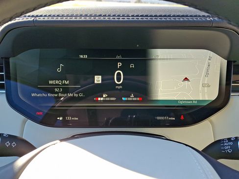 New 2026 Land Rover Range Rover Long Wheelbase SE image 6