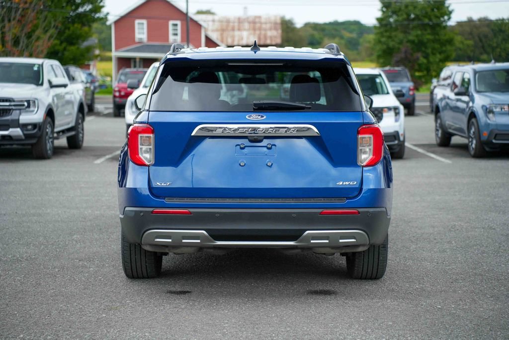 Used 2023 Ford Explorer XLT w/ Equipment Group 202A AWD/4WD image 6