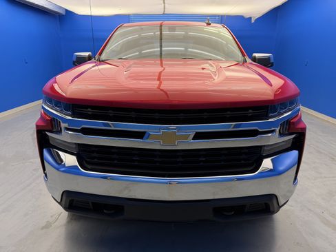 Used 2021 Chevrolet Silverado 1500 LT AWD/4WD image 3