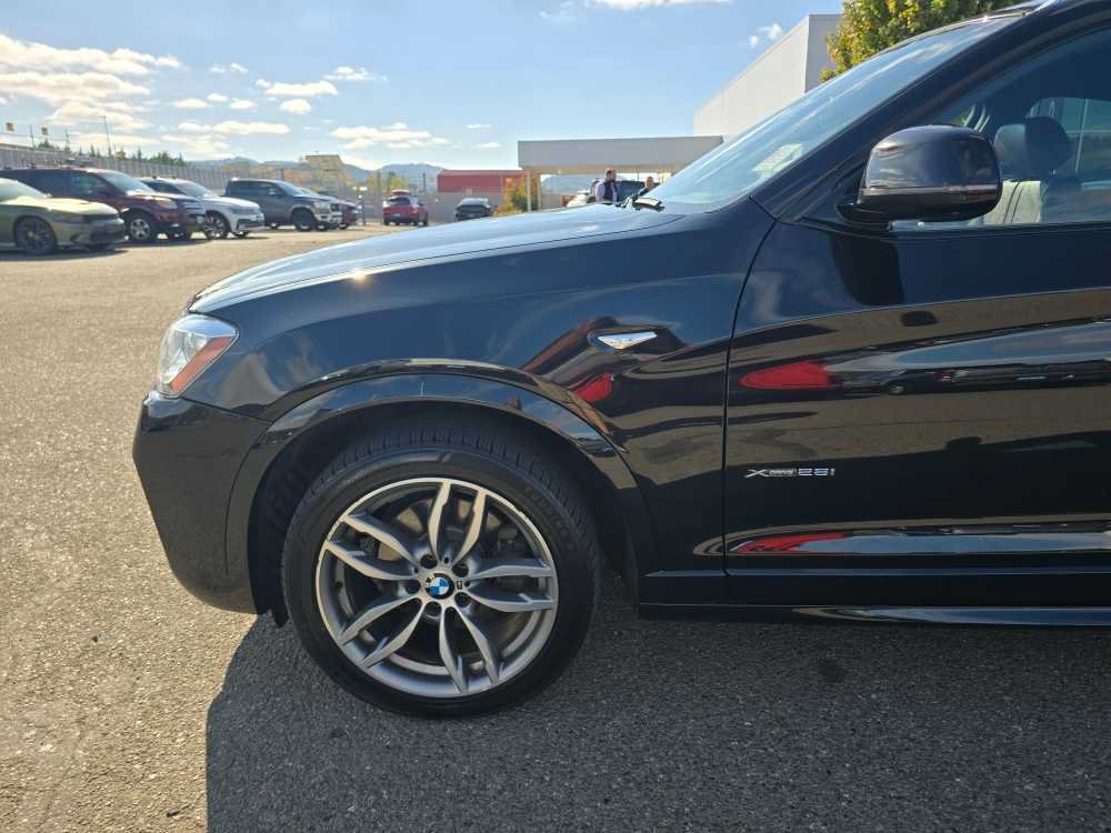 Used 2018 BMW X4 xDrive28i w/ Premium Package Enhanced AWD/4WD image 18