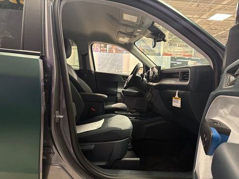 New 2025 Ford Maverick XLT w/ XLT Luxury Package image 28