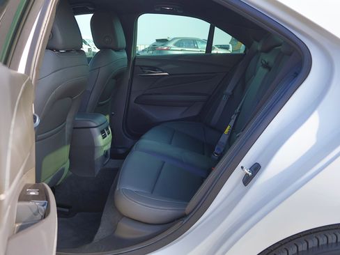 Used 2023 Cadillac CT4 Luxury image 36