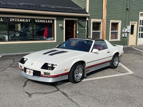 Used 1987 Chevrolet Camaro Z28 RWD image 6