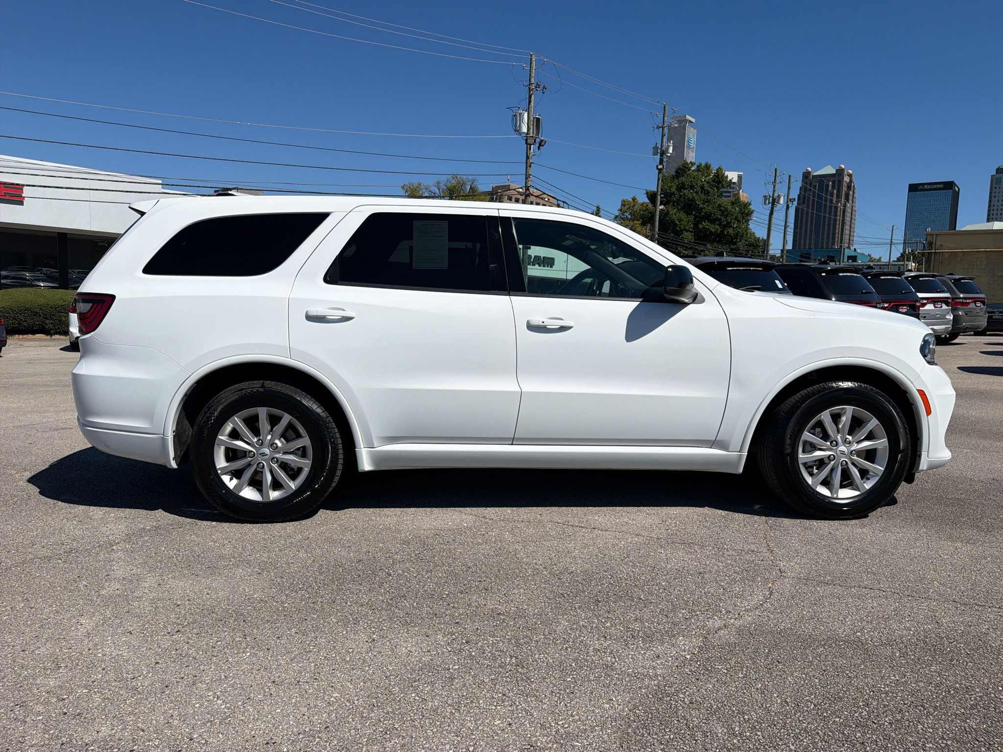 Used 2025 Dodge Durango GT RWD image 5