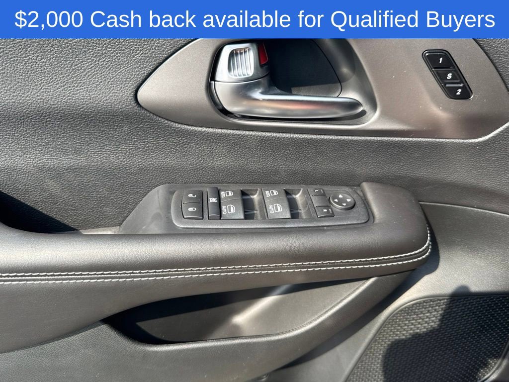 New 2027 Chrysler Pacifica Select FWD image 15