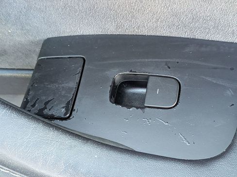 Used 2022 Tesla Model 3 Standard Range image 36