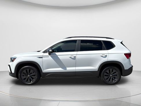 Used 2024 Volkswagen Taos S FWD image 8