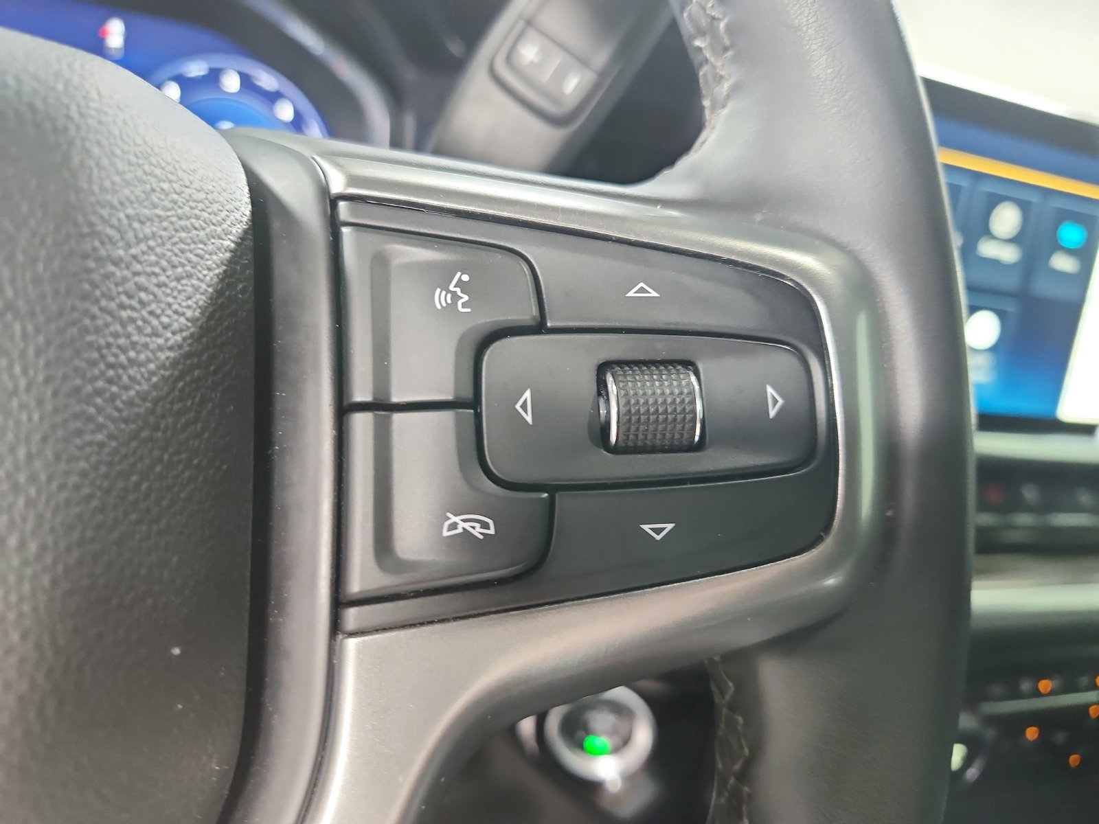 Used 2025 Chevrolet Silverado 2500 LT AWD/4WD image 24