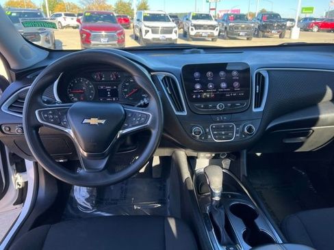 Used 2024 Chevrolet Malibu LT FWD image 18