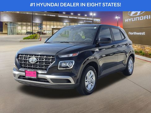 Certified 2022 Hyundai Venue SE w/ Cargo Package image 2