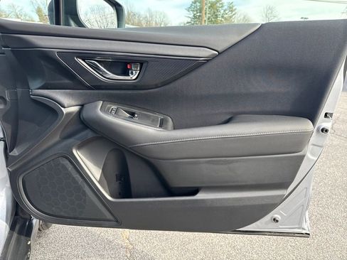 Used 2025 Subaru Outback Premium w/ Popular Package #1A image 19