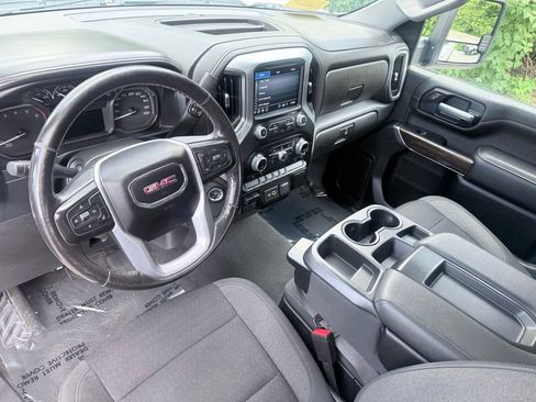 Used 2022 GMC Sierra 2500 SLE w/ X31 Off-Road Package AWD/4WD image 18