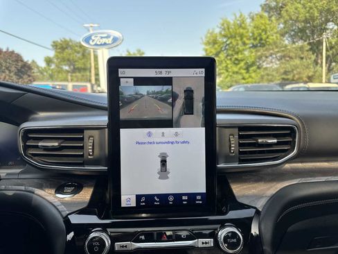 Used 2022 Ford Explorer Platinum w/ Equipment Group 601A image 52