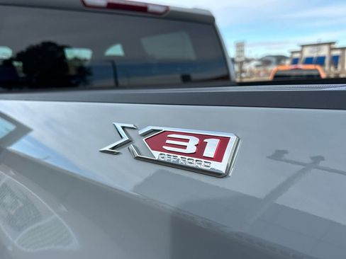 Used 2024 GMC Sierra 1500 Elevation w/ LPO, Elevation Black Package image 30