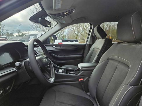 Used 2023 Jeep Grand Cherokee L Laredo image 24