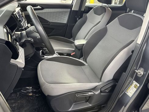 Used 2024 Volkswagen Taos S image 4