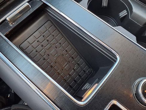 Used 2025 Lincoln Aviator 2WD image 12