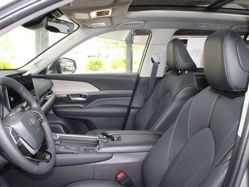 New 2026 Toyota Grand Highlander AWD image 7