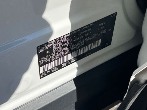 Used 2025 Toyota RAV4 XLE image 29