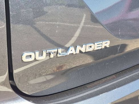 Used 2024 Mitsubishi Outlander SE FWD image 10
