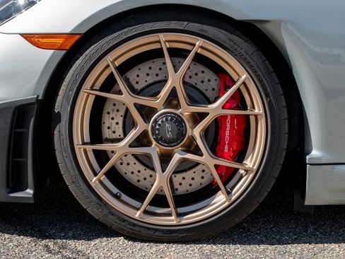 Used 2024 Porsche 718 Cayman GT4 RS image 18