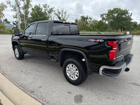 Used 2025 Chevrolet Silverado 2500 LTZ w/ LTZ Plus Package image 11