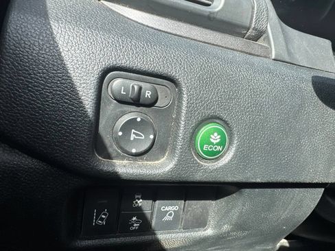 Used 2021 Honda Ridgeline Sport image 12