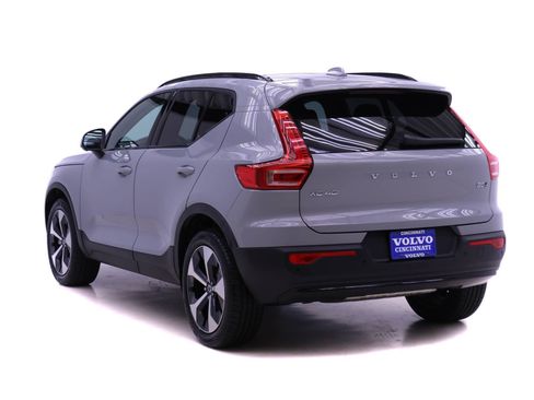 Certified 2026 Volvo XC40 B5 Plus w/ Protection Package Premier image 5