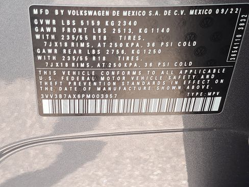 Certified 2023 Volkswagen Tiguan SE FWD image 32