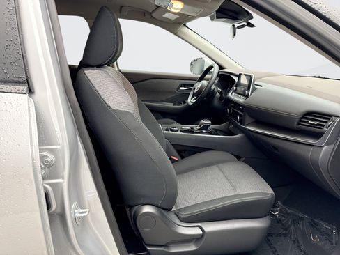 Used 2023 Nissan Rogue SV AWD/4WD image 16