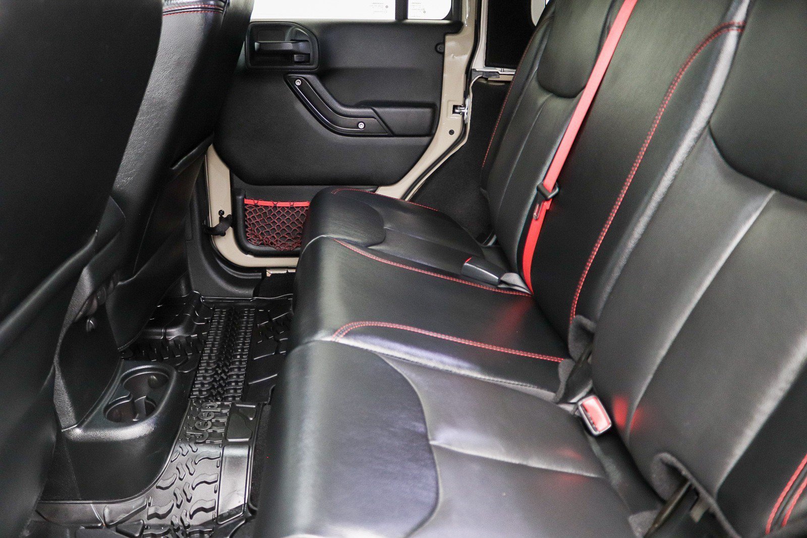 Used 2018 Jeep Wrangler Unlimited Rubicon AWD/4WD image 23