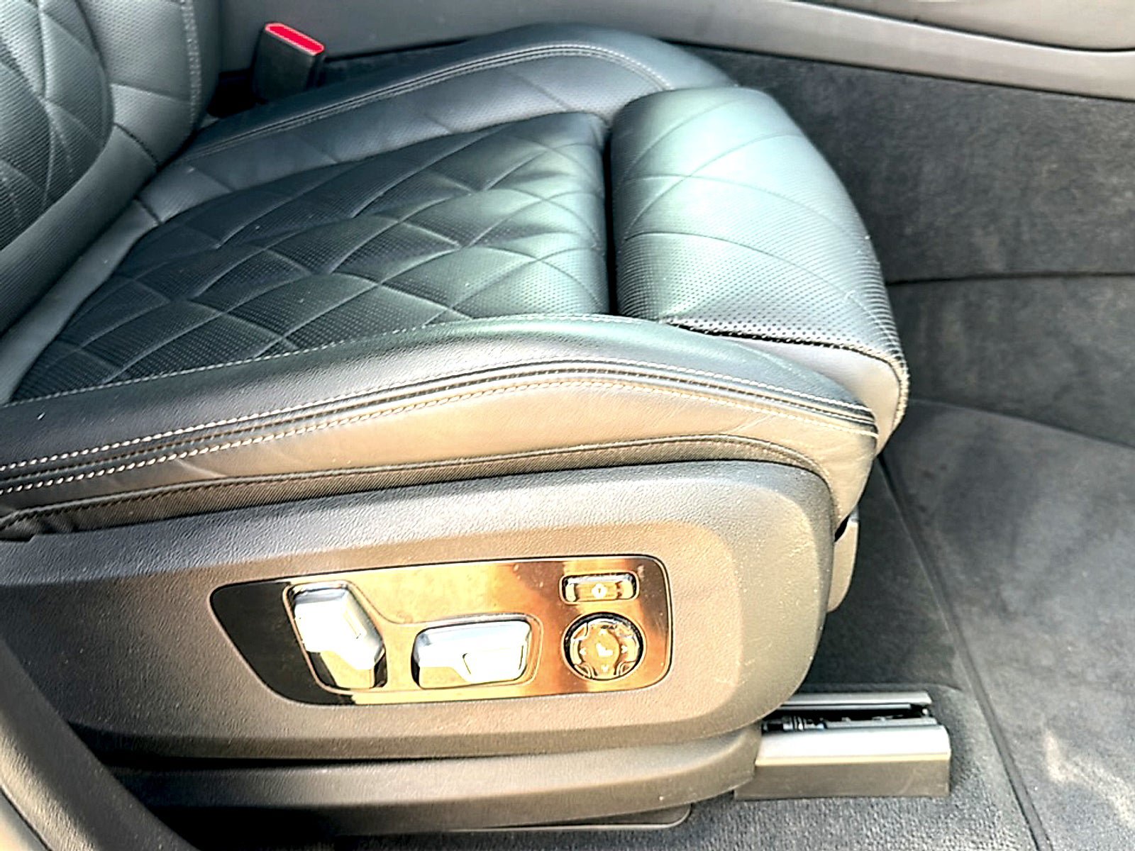 Used 2024 BMW X5 xDrive40i w/ Premium Package AWD/4WD image 30