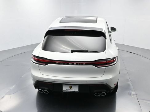 Certified 2025 Porsche Macan AWD/4WD image 36