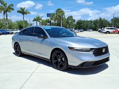Used 2024 Honda Accord Sport image 17