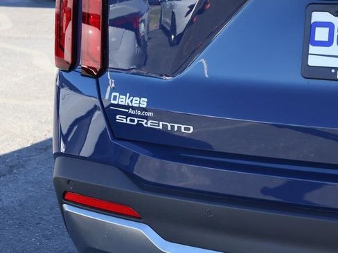 New 2026 Kia Sorento S w/ S Panoramic Sunroof Package FWD image 7