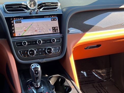 Certified 2025 Bentley Bentayga image 35