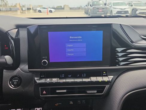 Used 2025 Toyota Camry SE w/ Convenience Package FWD image 13