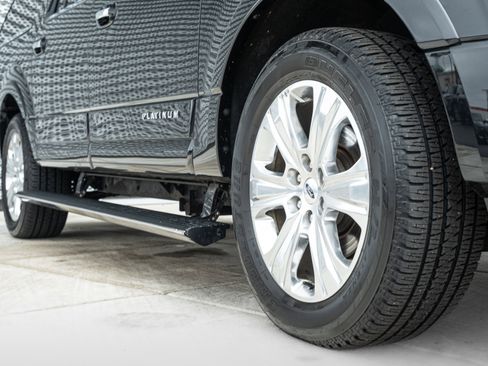 Used 2015 Ford Expedition EL Platinum image 36