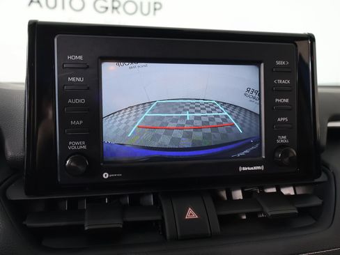 Used 2021 Toyota RAV4 LE AWD/4WD image 6
