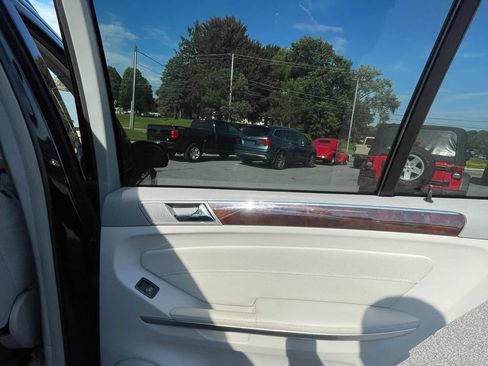 Used 2008 Mercedes-Benz GL 450 4MATIC image 39
