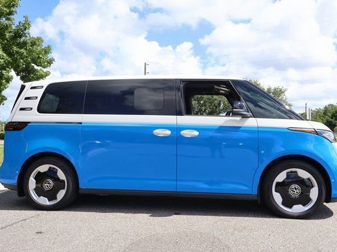 New 2025 Volkswagen ID. Buzz Pro S image 8