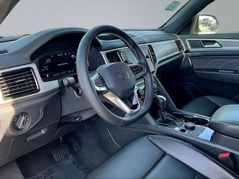 Used 2023 Volkswagen Atlas Cross Sport SE AWD/4WD image 15